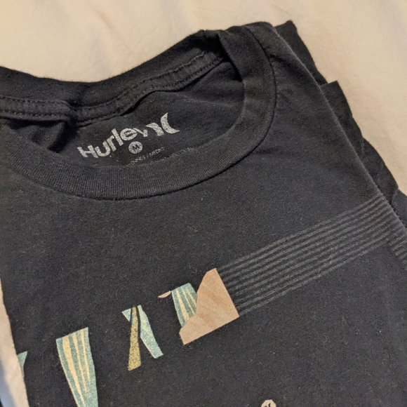 Hurley DC Shoes 2/lot Graphic Tee Size M 494 - Picture 3 of 15